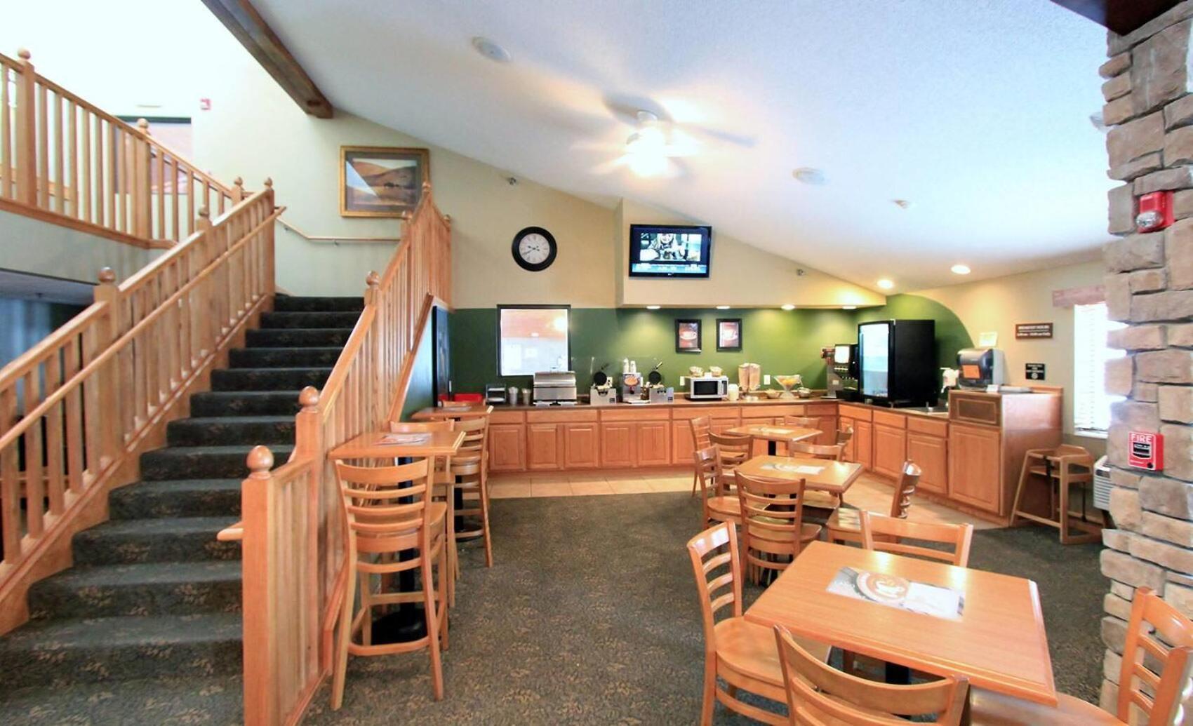 Americinn By Wyndham Cedar Rapids Airport Экстерьер фото