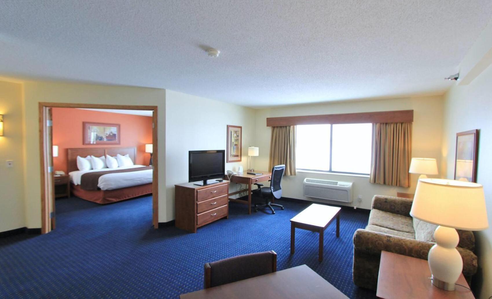 Americinn By Wyndham Cedar Rapids Airport Экстерьер фото