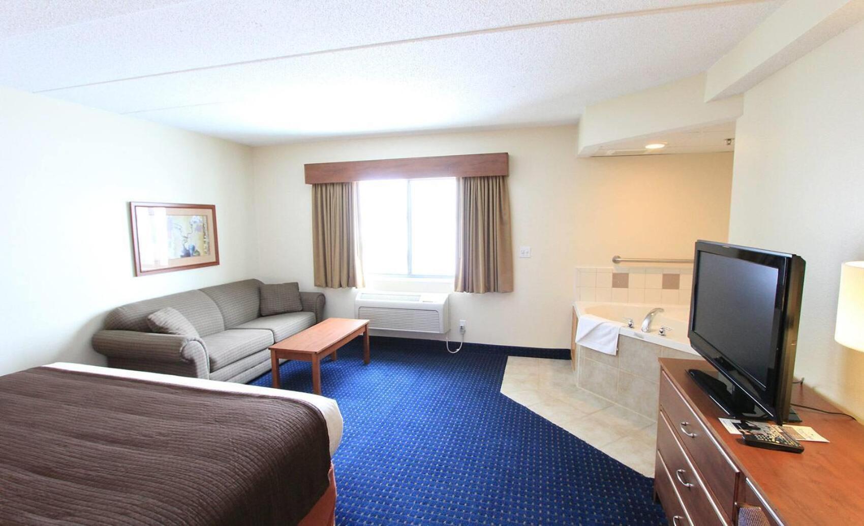 Americinn By Wyndham Cedar Rapids Airport Экстерьер фото