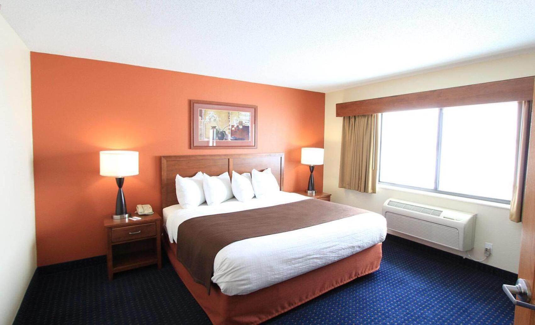 Americinn By Wyndham Cedar Rapids Airport Экстерьер фото