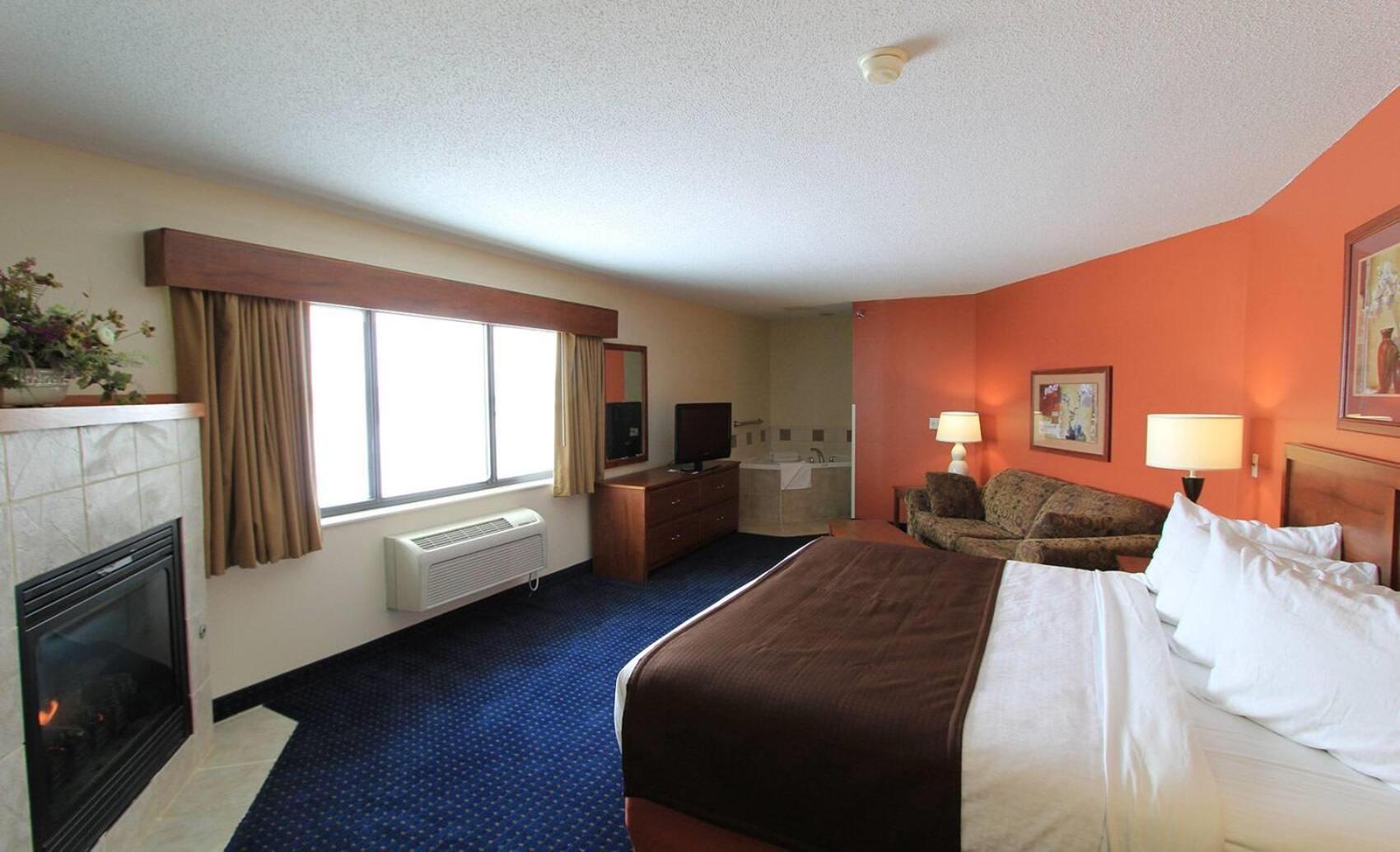 Americinn By Wyndham Cedar Rapids Airport Экстерьер фото