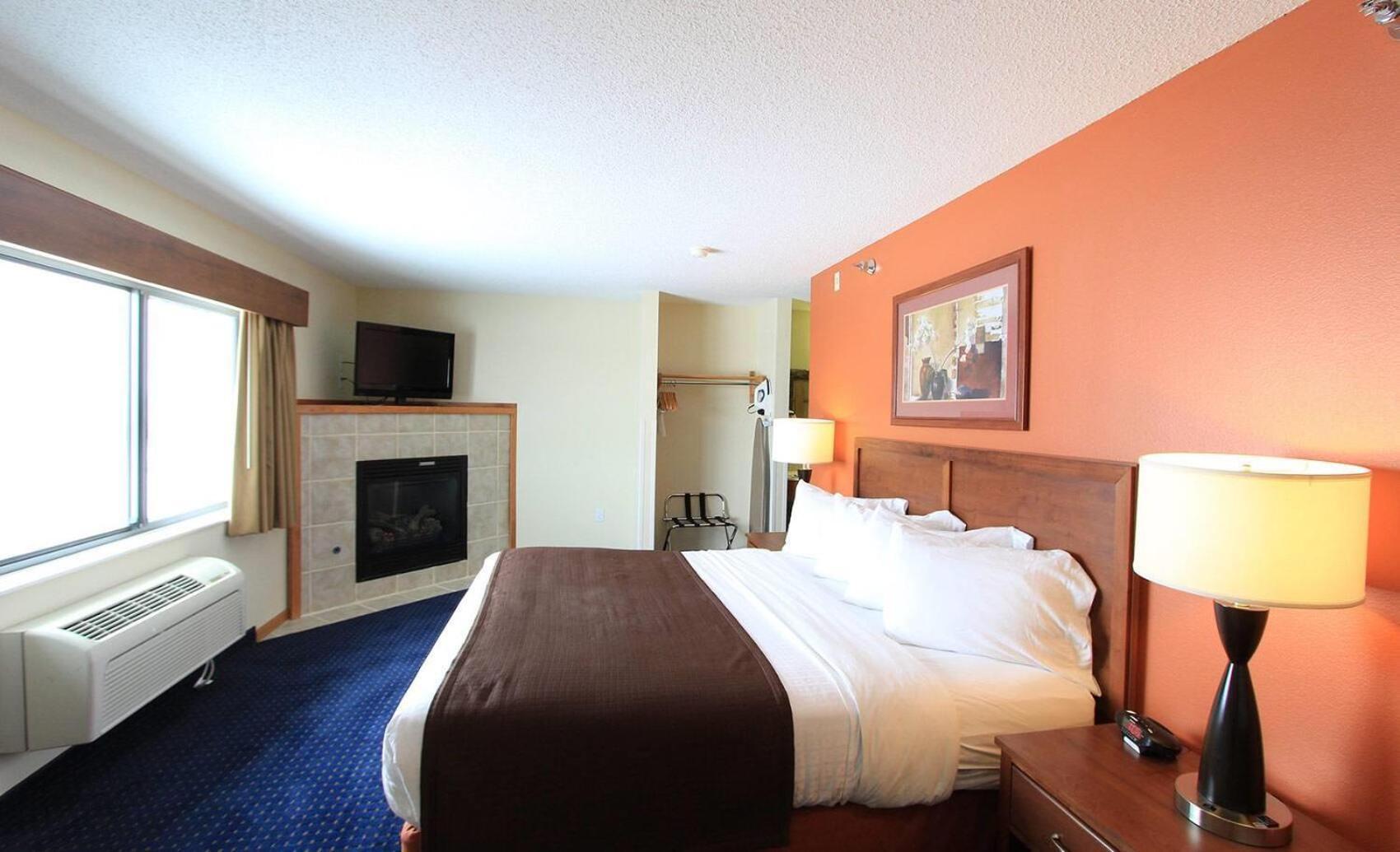 Americinn By Wyndham Cedar Rapids Airport Экстерьер фото
