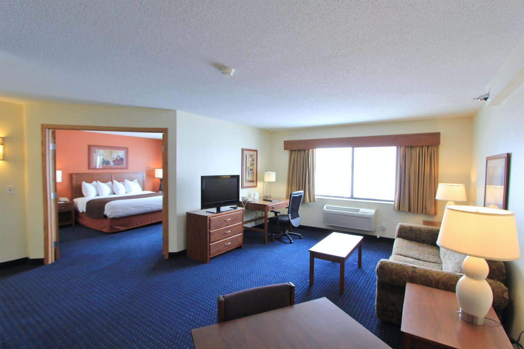 Americinn By Wyndham Cedar Rapids Airport Экстерьер фото