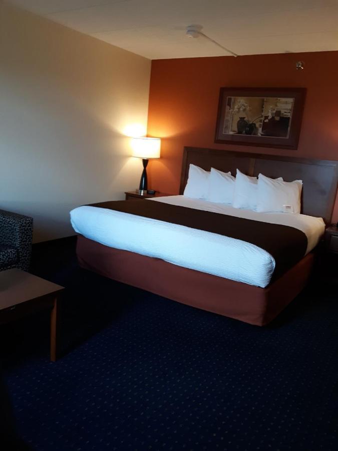 Americinn By Wyndham Cedar Rapids Airport Экстерьер фото